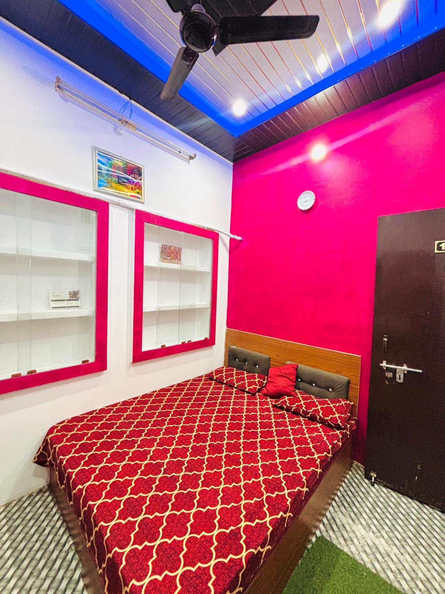 Shivalay Paying Guest House Βαρανάσι Εξωτερικό φωτογραφία
